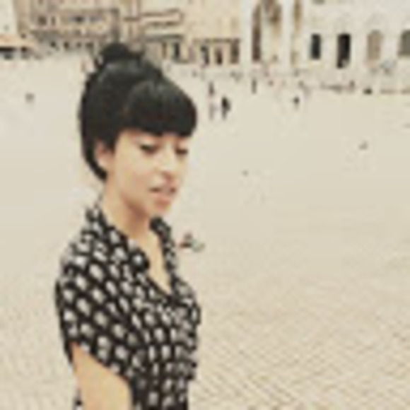 Meet your Posher, Nichole - Picture 1 of 1